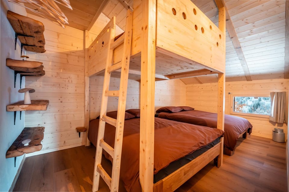 Bedroom, Family