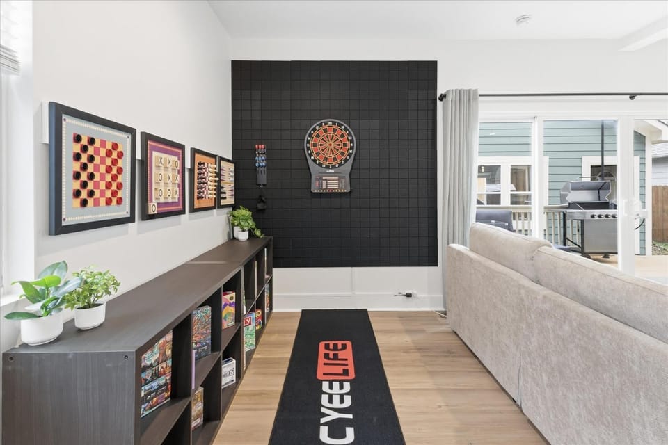 Stunning 5 bedroom house in historic district Apartment in Indianapolis