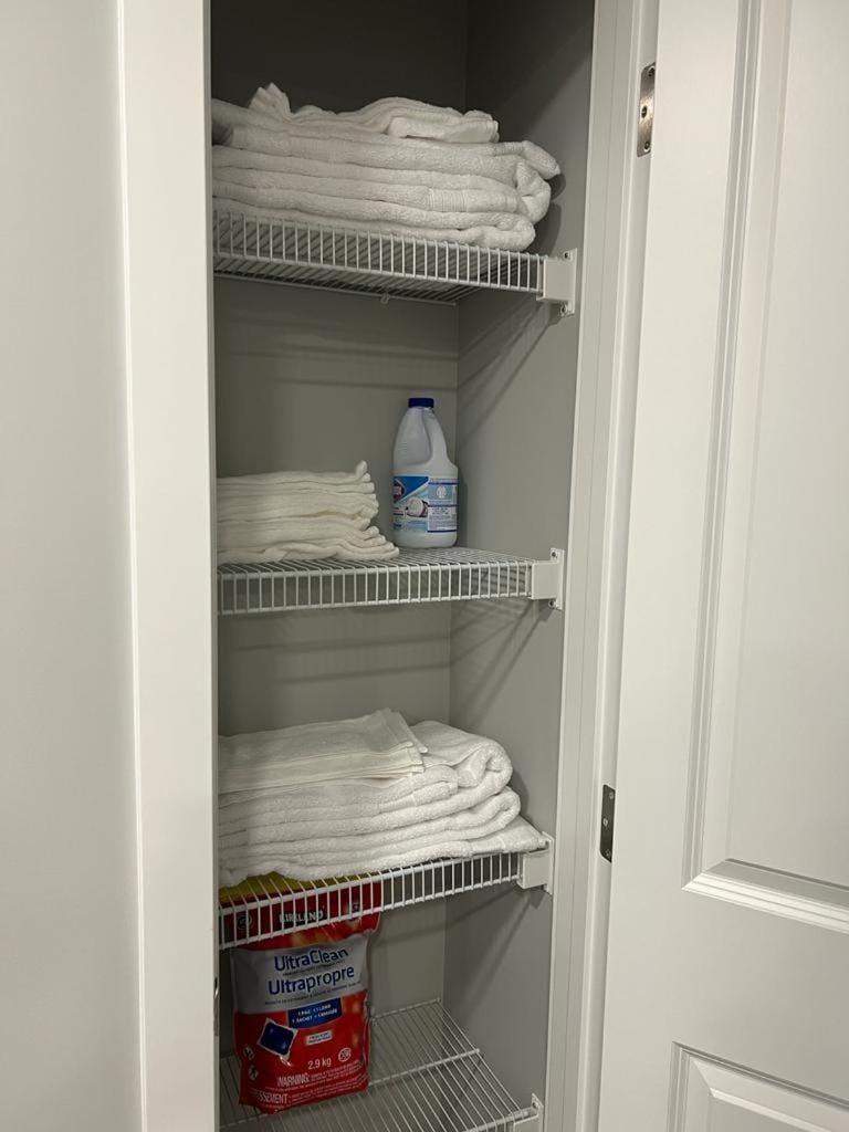 Authentic Suite Apartment in Calgary