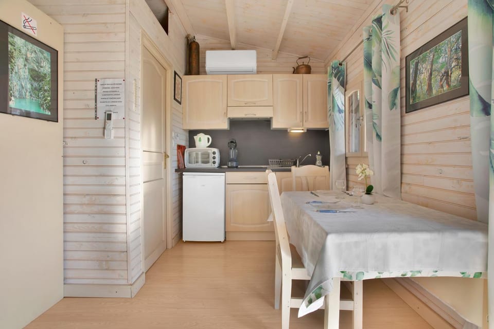 Chalet 2 FLAMANT ROSE Chalet in Roquebrune-sur-Argens