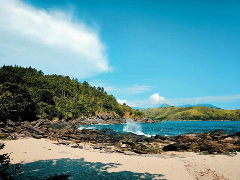 Calhetas Suíte 2 Bed and Breakfast in São Sebastião