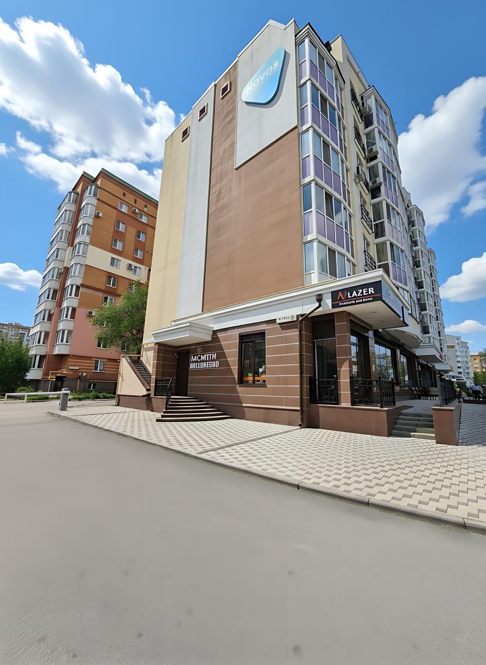 є СВІТЛО, Електрика та Опалення 24-7, 2-кімнатна квартира-студія у центрі Полтави з ванною і кондиціонером, є зарядна станція EcoFlow, Мережа Alex Apartments, Цілодобово безконтактне заселення 24-7, Документи для відрядження Apartment in Ukraine