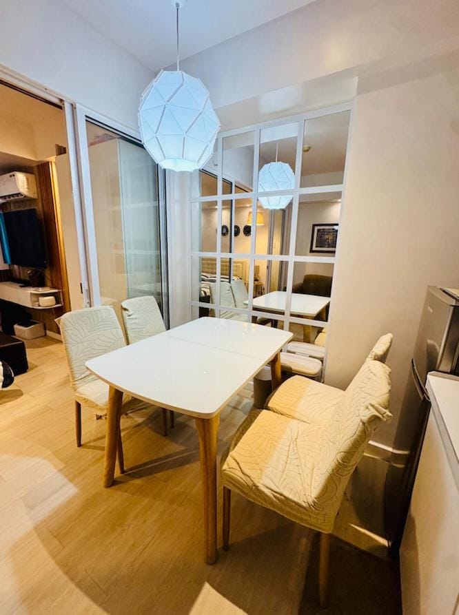 JRM AZURE Residences Paranaque Hotel in Paranaque