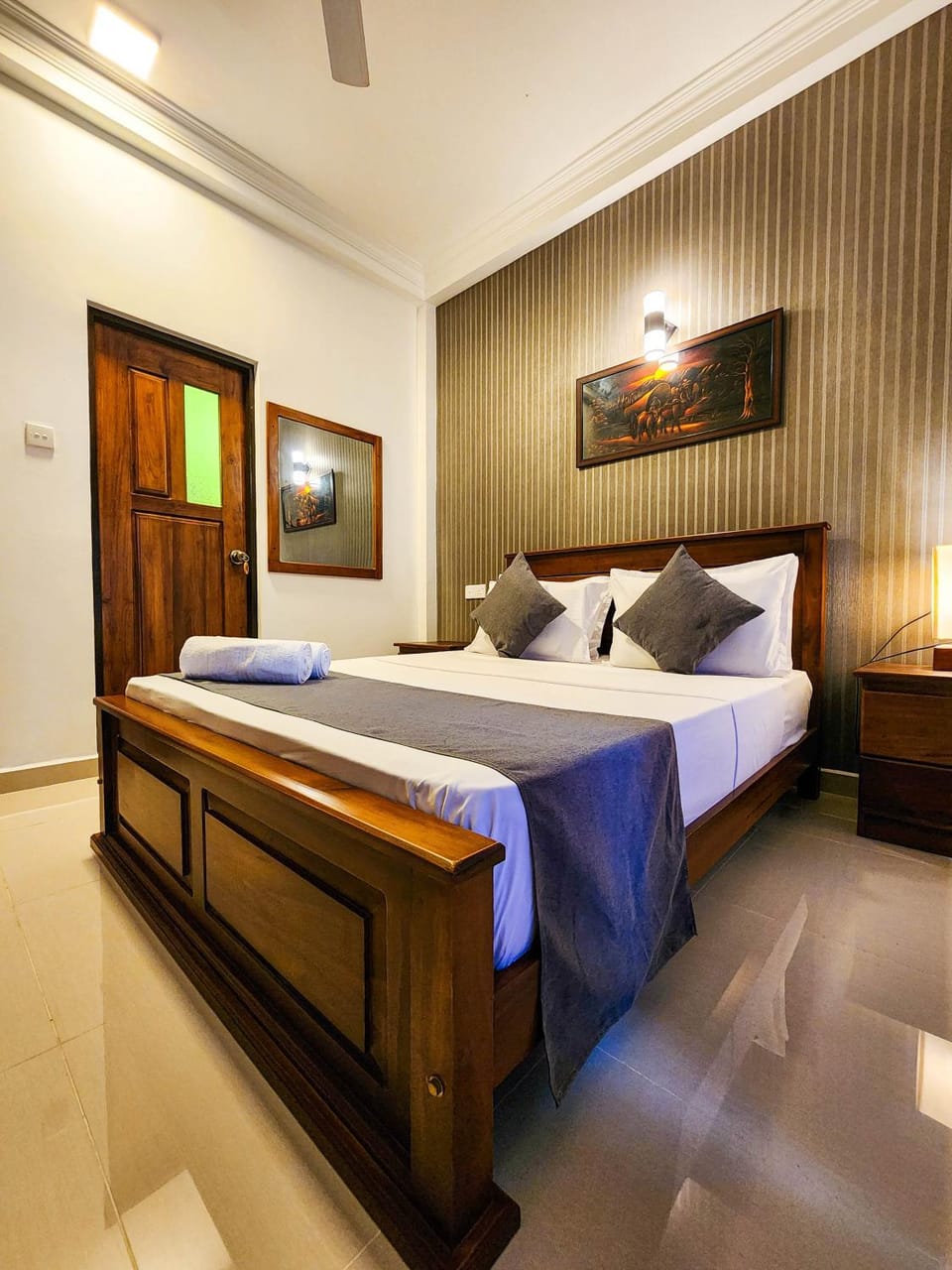 Bed, Photo of the whole room, Bedroom