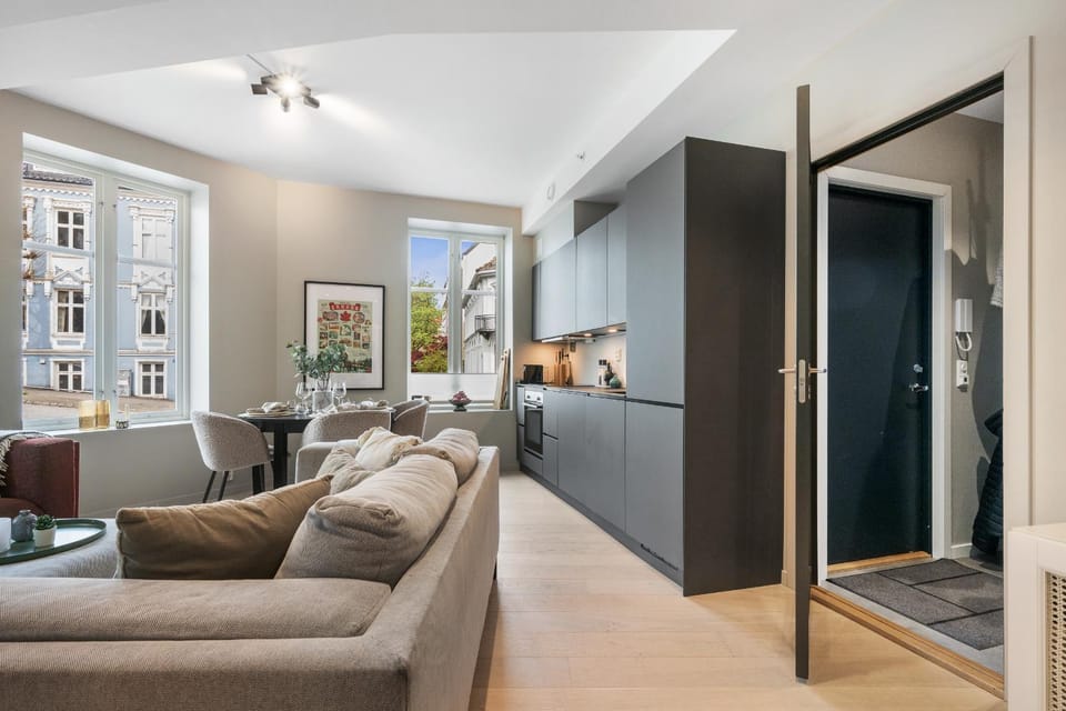 Living room, Dining area, kitchen