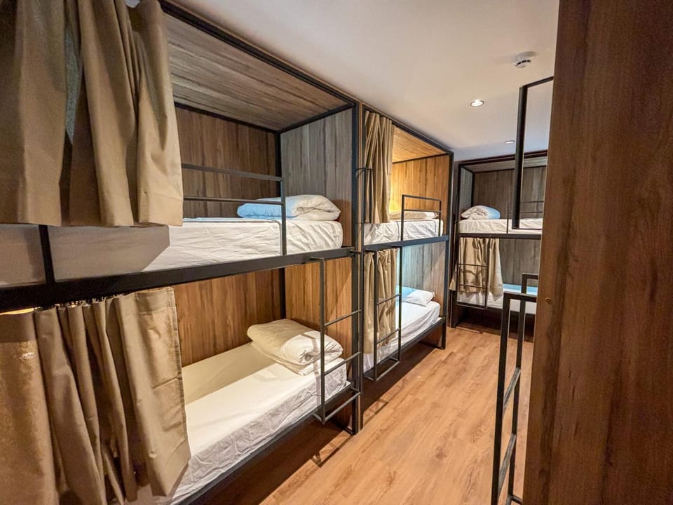 Bed, Bedroom, bunk bed