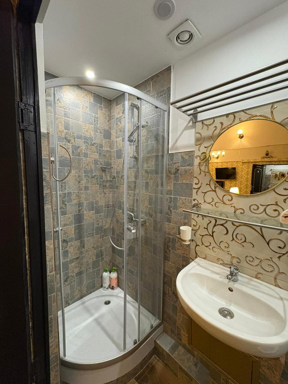 Shower, Bathroom, towels, towels