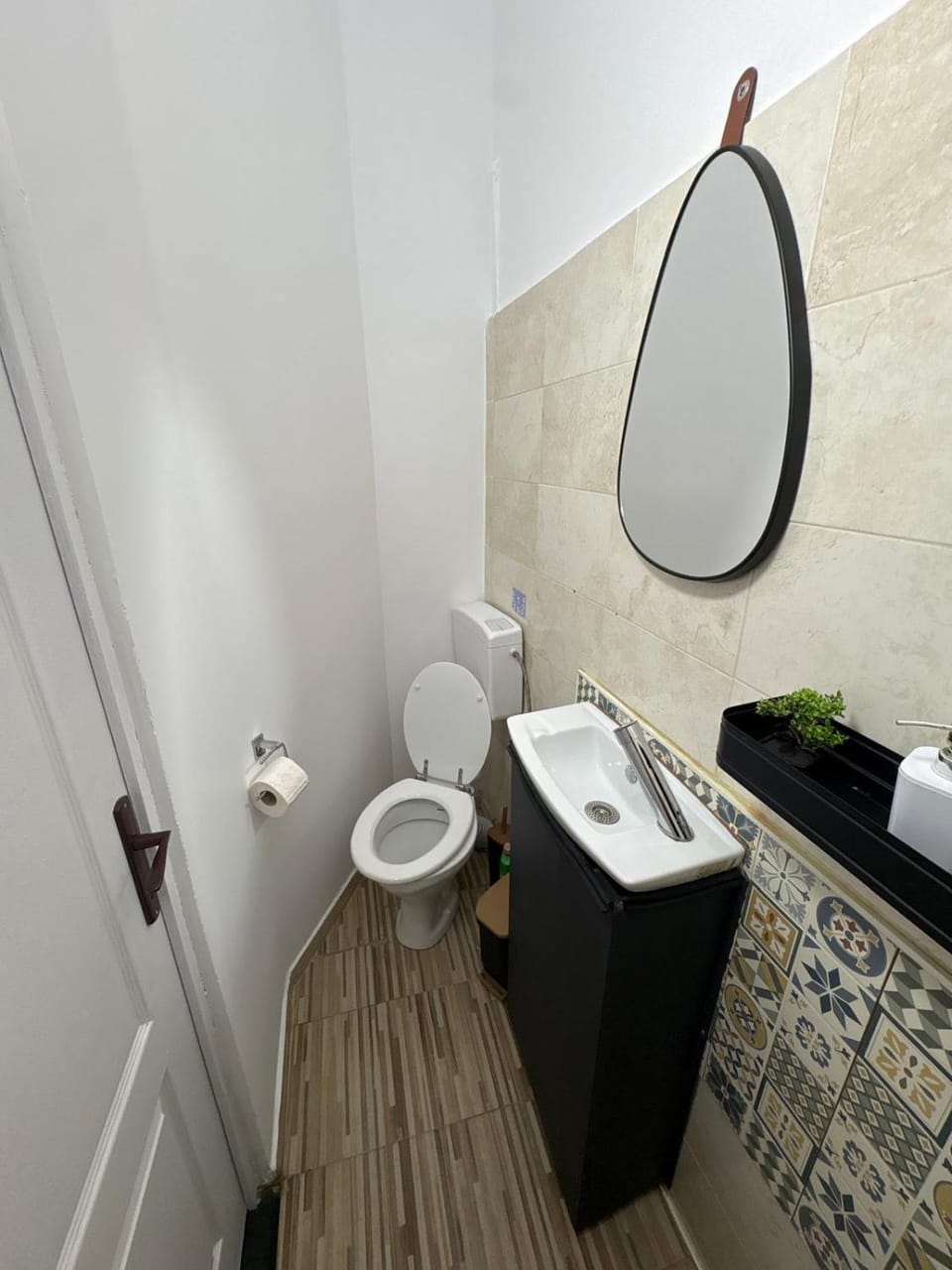 Shower, Toilet