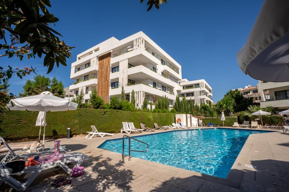 Balcony/Terrace, Swimming pool