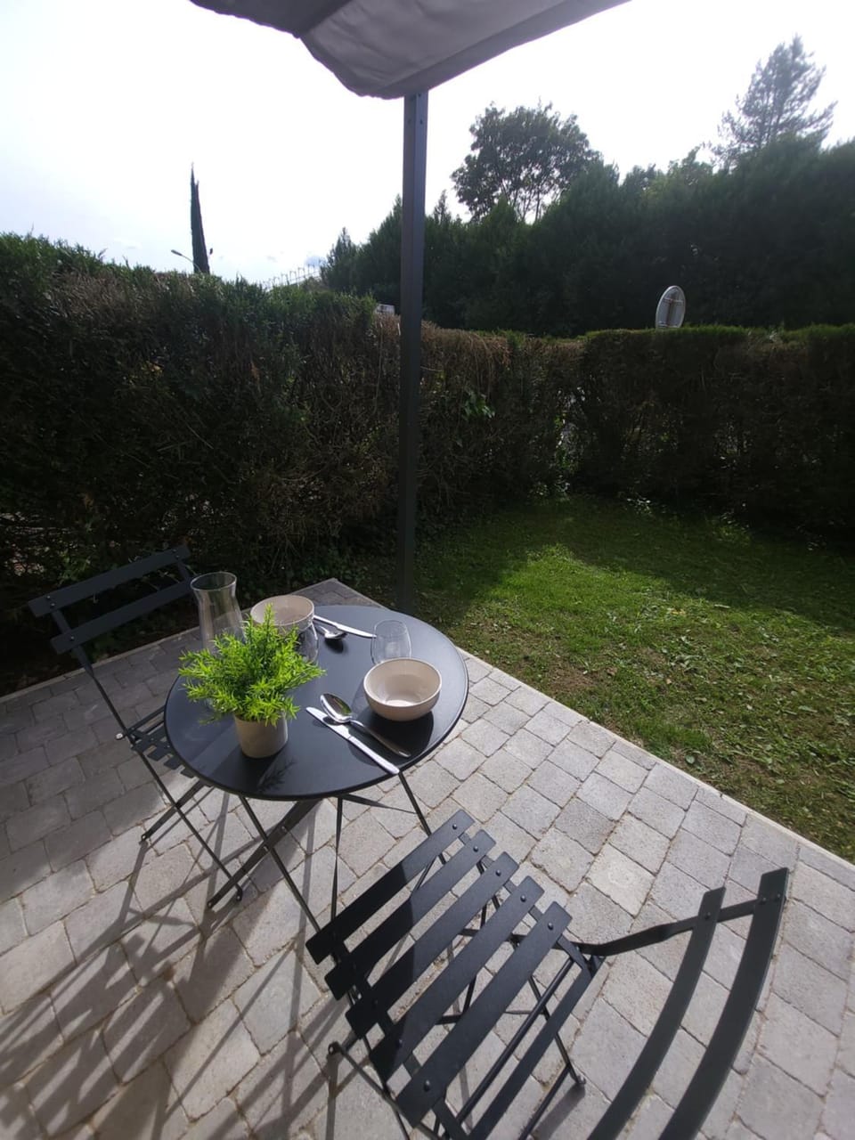 Patio, Facade/entrance, Garden, Dining area, Garden view