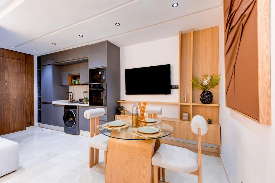 Stylish 1 Bedroom Apartment Casablanca Les Princesses Balcony Netflix Parking- Othm 2 Apartment in Casablanca