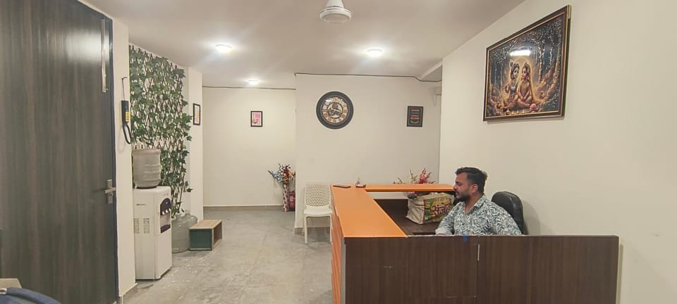 Hotel Olive Inn Hotel in New Delhi