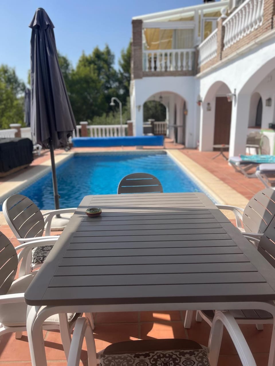 Swimming pool, Breakfast