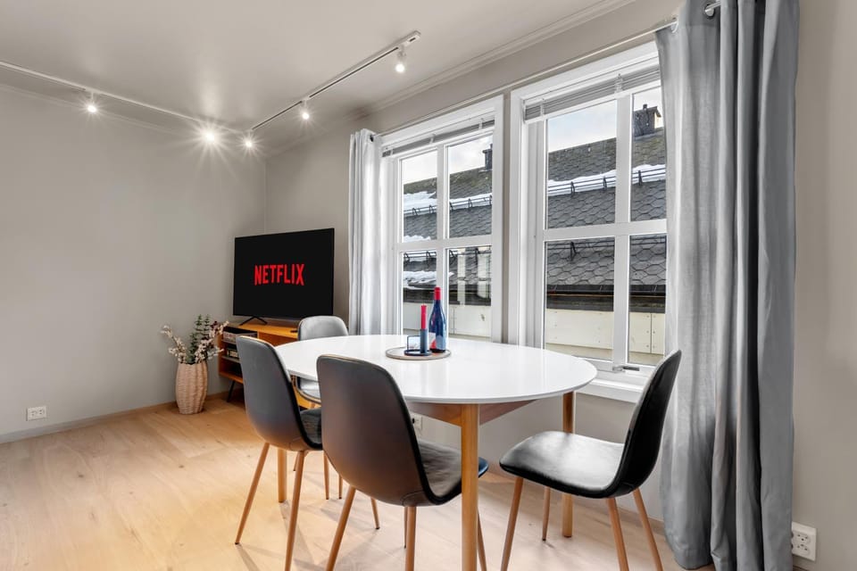 Arctic Skyline Apartment l Uptown l Amazing View Apartment in Tromso