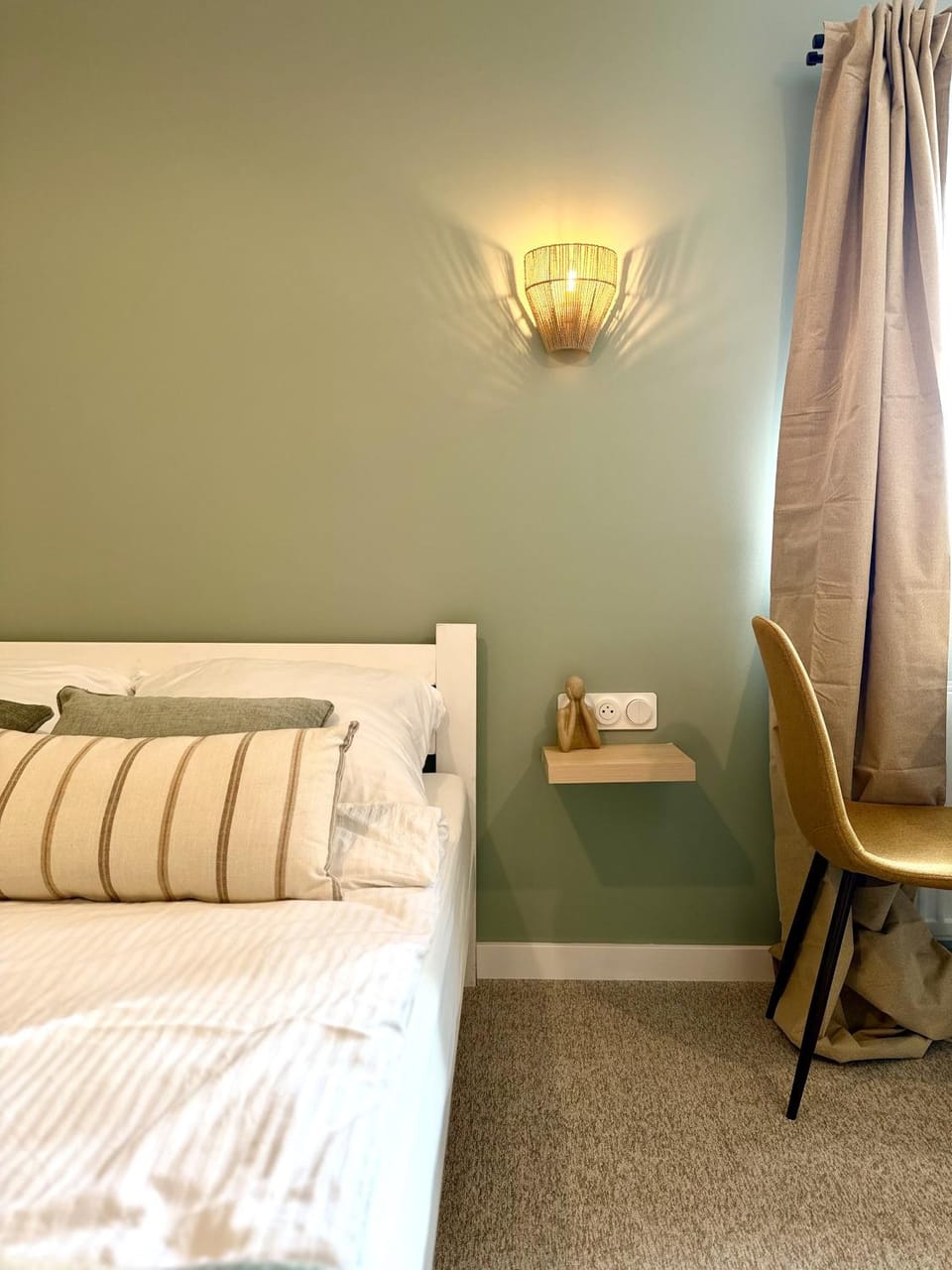 Spring Warsaw Central 1-Bedroom Apartment with City View Apartment in Warsaw