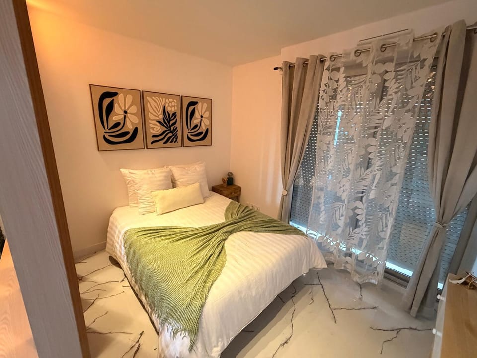 Studio neuf élégant- calme & cosy Apartment in Oyonnax