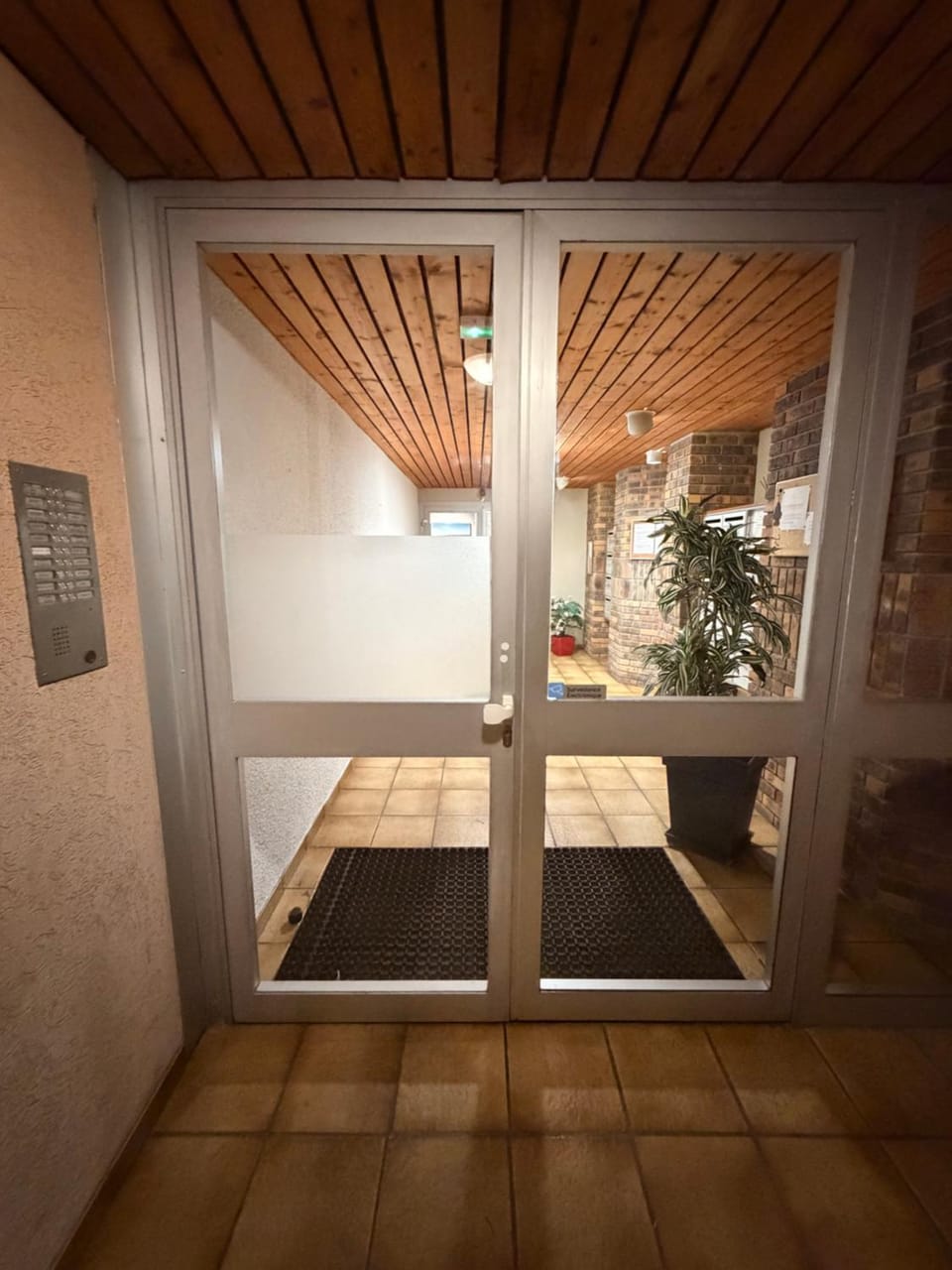 Studio neuf élégant- calme & cosy Apartment in Oyonnax