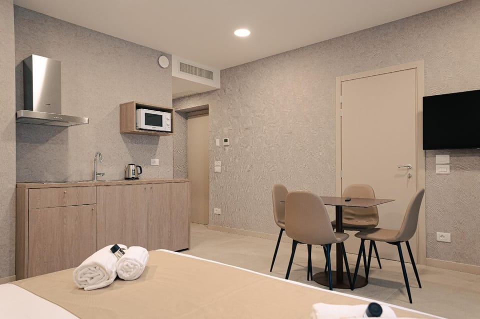 Palazzo Borgo Trento Primo - Silkeys Apartment in Verona