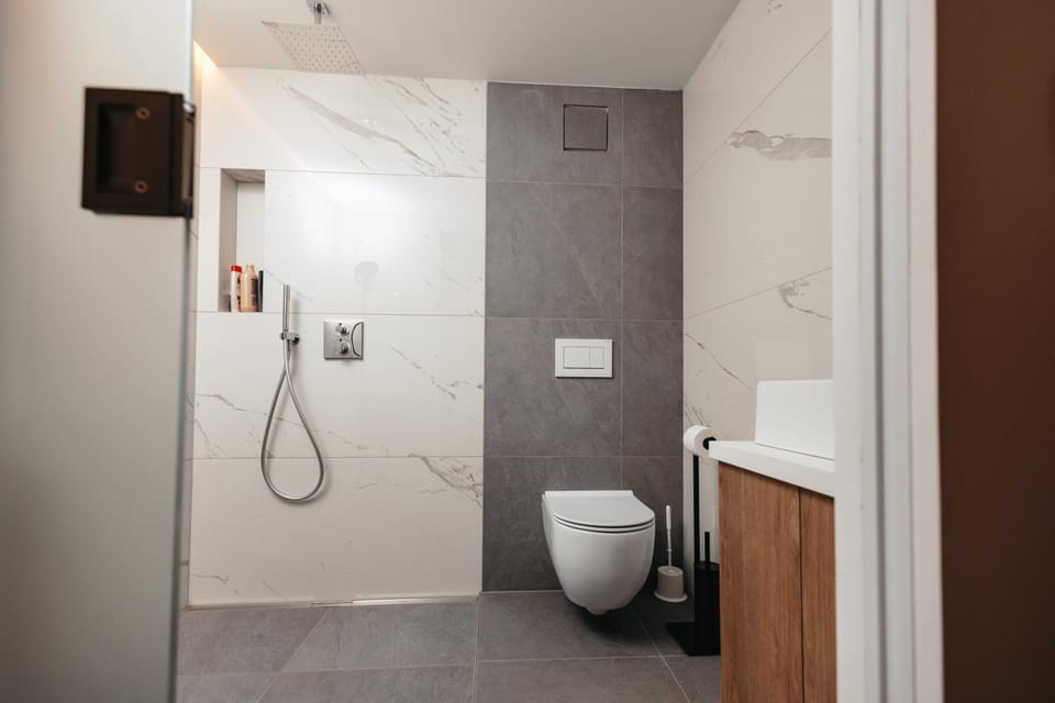 Sauna, Bathroom