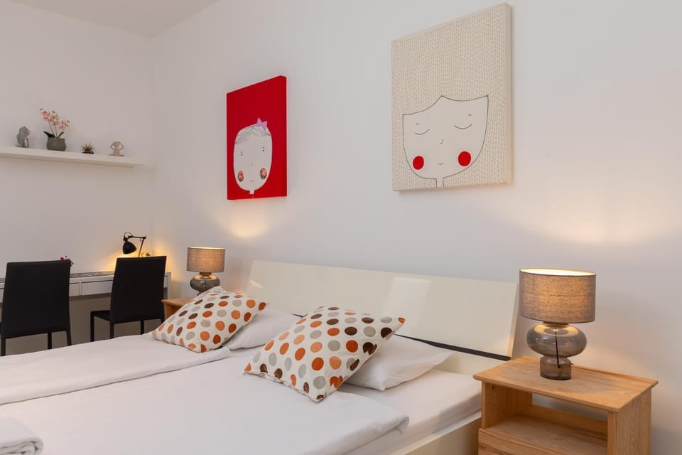 Villa Jolara With Heated Pool-Deluxe Apartment 3 Apartment in Split-Dalmatia County