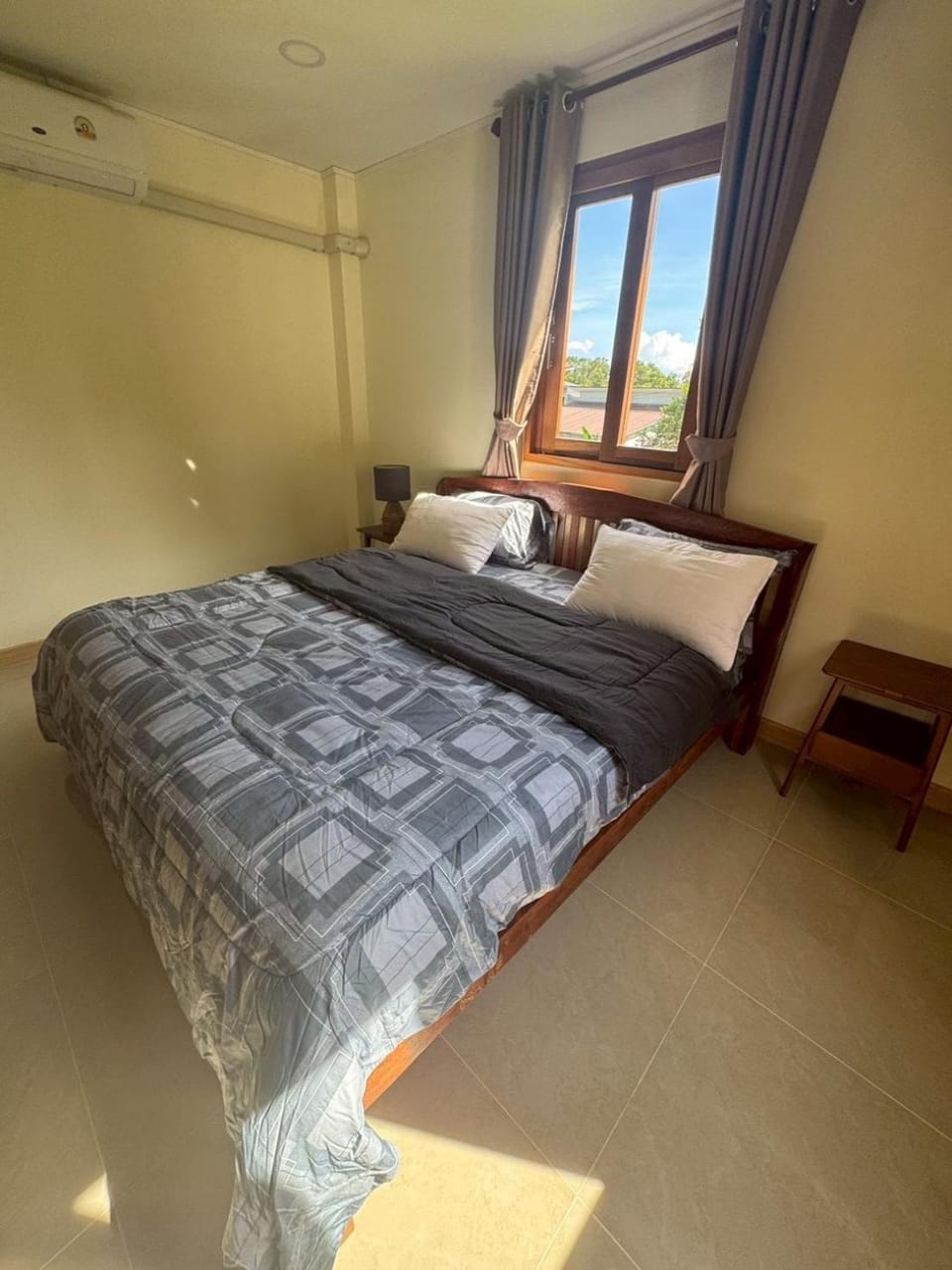 Cozy 2BR Mezzanine Home with Balcony in a Quiet & Central Location House in Ban Tai
