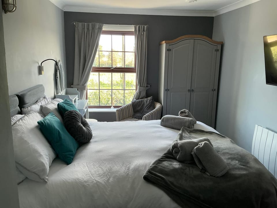 Plough inn Inn in Dover District