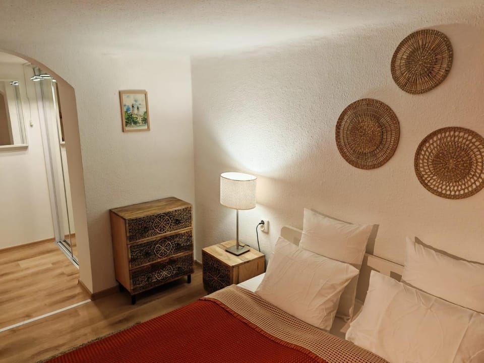 Bed, Bedroom