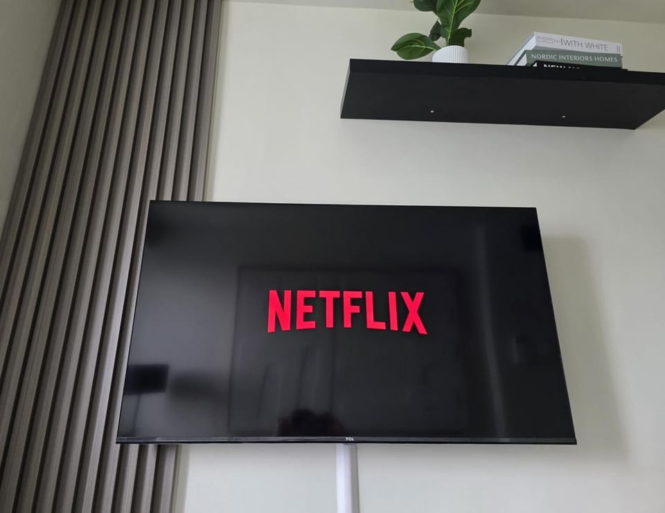 Urban Bliss Stays Shore 3 Residences MOA with free wifi and netflix Apartment in Pasay