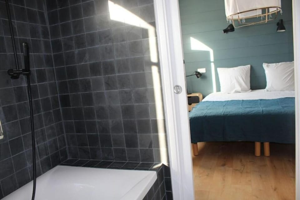 Maison lumineuse avec terrasse proche mer Bangor Belle Ile en mer House in Brittany