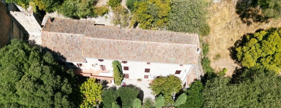 Property building, Natural landscape, Bird's eye view, Garden view, Inner courtyard view, Parking