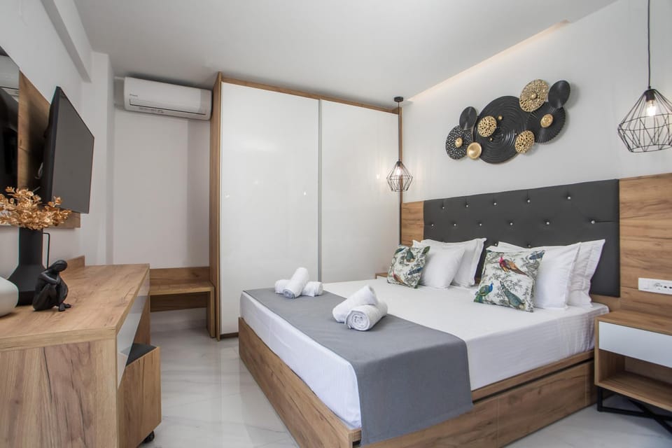Bed, Photo of the whole room, Bedroom, towels, wardrobe