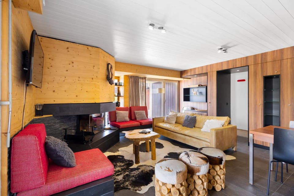 Communal lounge/ TV room, Living room