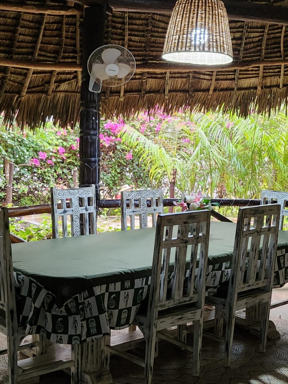 Dining area, Garden view