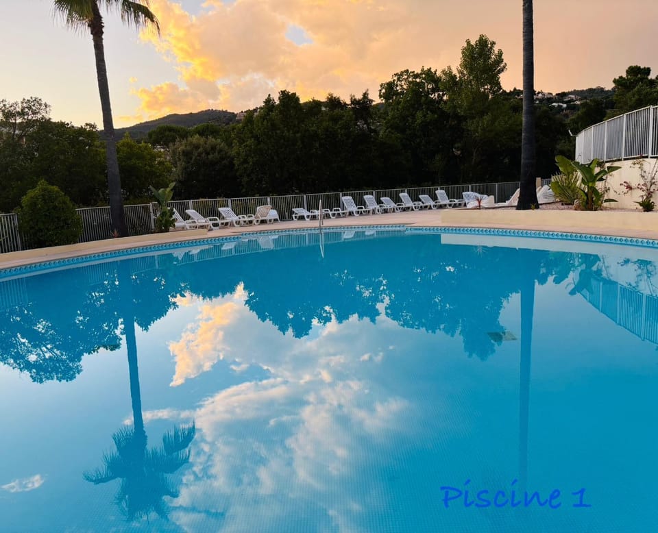 French Riviera Golf Apartment in Mandelieu-La Napoule