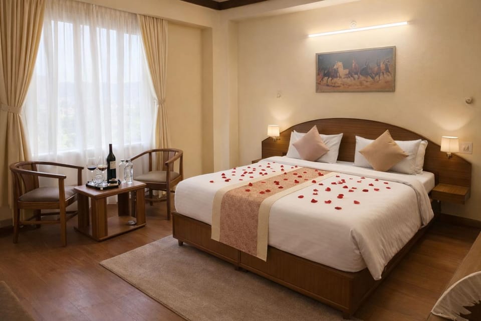 Bed, Photo of the whole room, Seating area, Bedroom