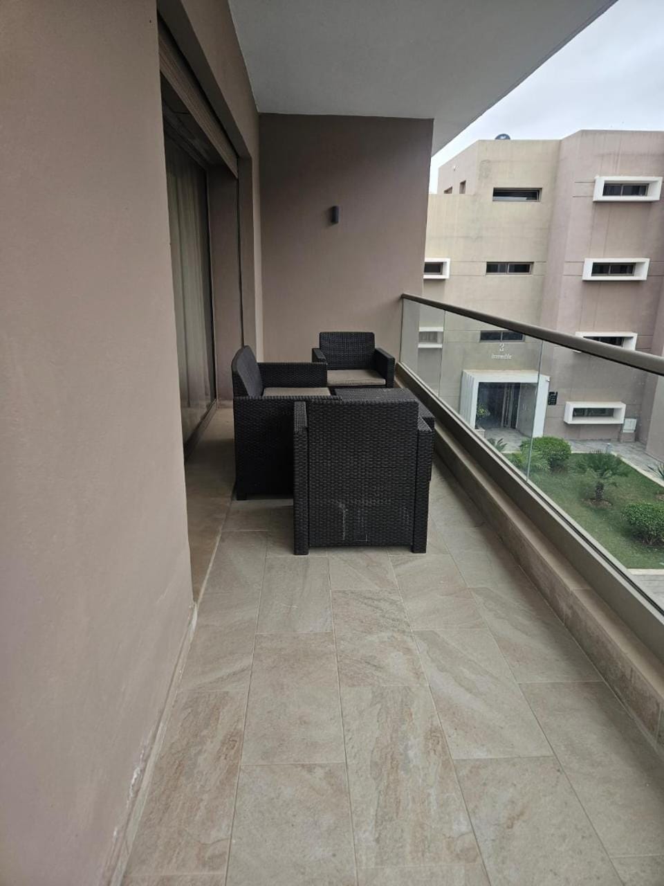 Appartement Haut Standing Meublé à Louer à Tamraght AGADIR Proche de la Mer avec Piscine et grand terrasse Apartment in Souss-Massa