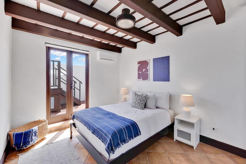 Charming Old San Juan 2br Steps to Everything Apartment in San Juan