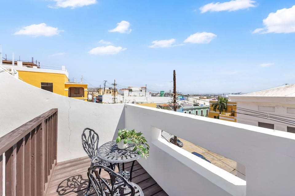 Charming Old San Juan 2br Steps to Everything Apartment in San Juan