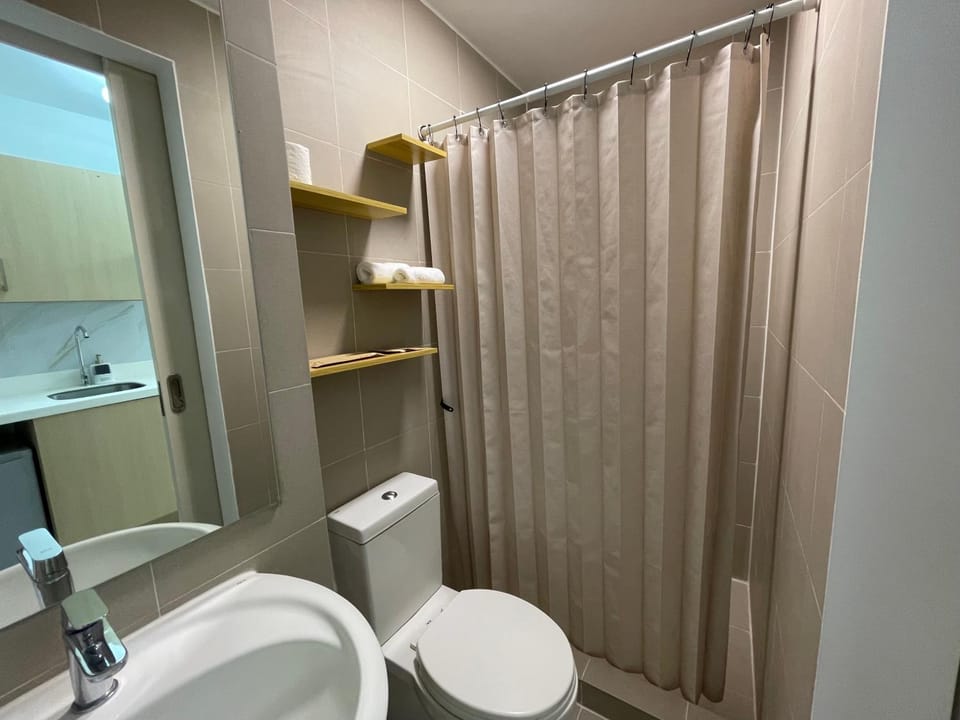 MADR Excellence at Commonwealth The Residences Apartment hotel in Marikina