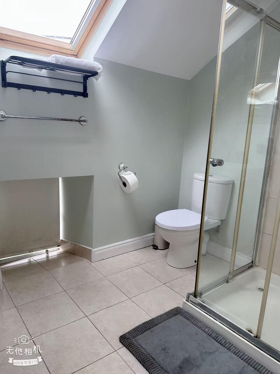 Shower, Toilet, Bathroom, towels
