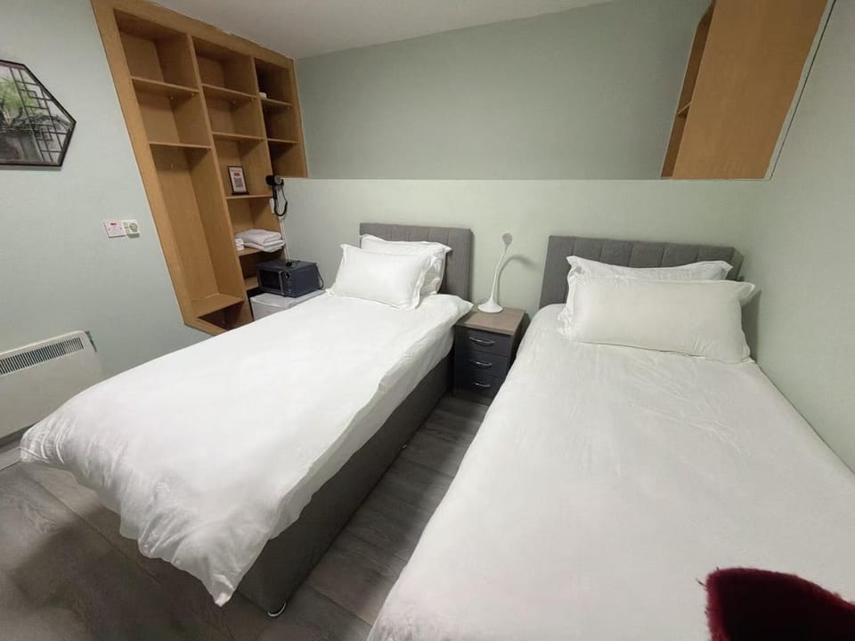 Cove Guest Accommodation Apartment hotel in County Clare