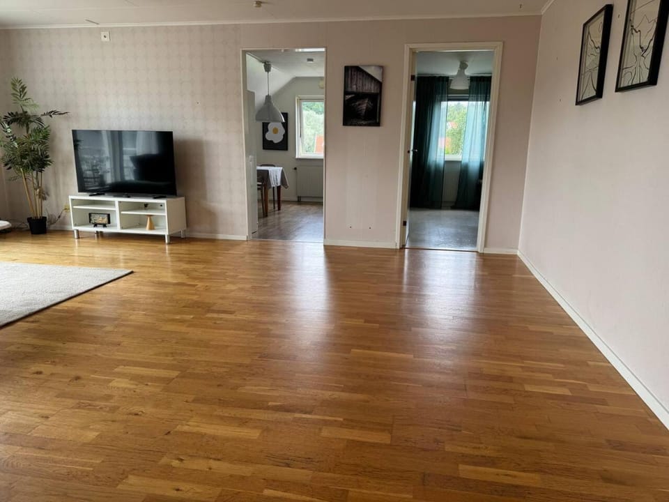 Workers Stay - Furnished Housing - Torslanda - Göteborg House in Gothenburg
