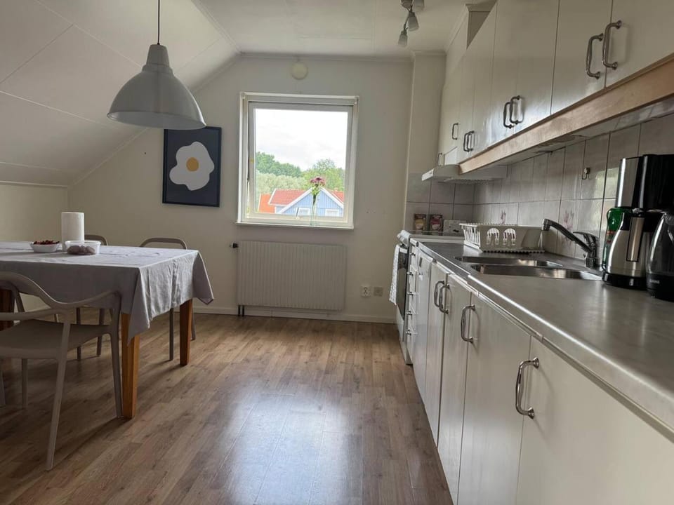 Workers Stay - Furnished Housing - Torslanda - Göteborg House in Gothenburg