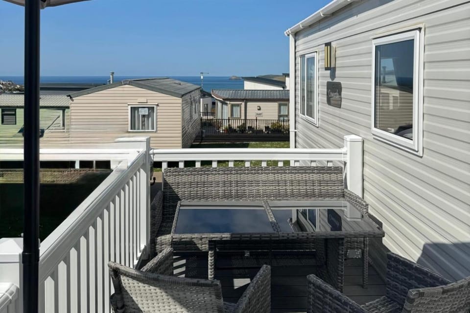 Property building, Patio, Day, View (from property/room), Balcony/Terrace, Dining area, Sea view