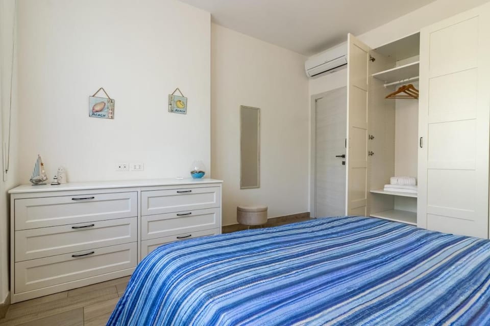 Giò Apartment on the beach front - mytouristhome Apartment in Porto Venere