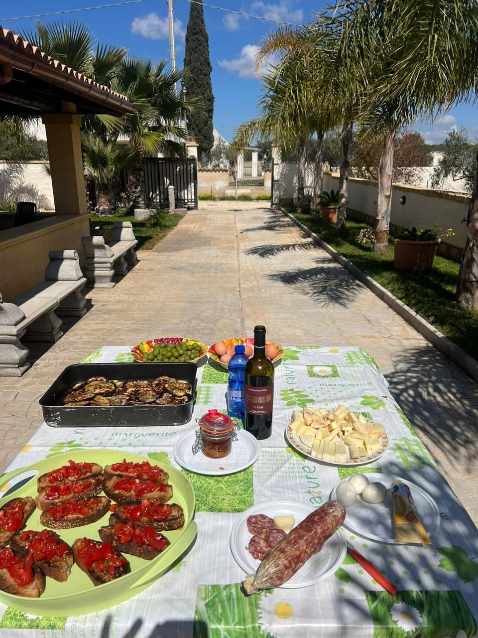 Food, Garden view
