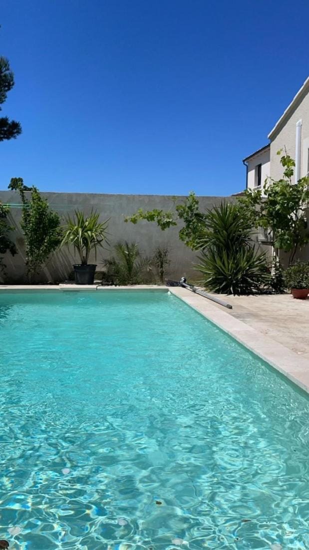 Swimming pool, Swimming pool