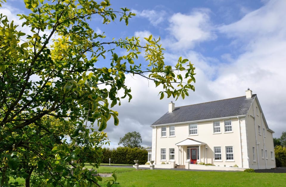 Facade/entrance, Garden