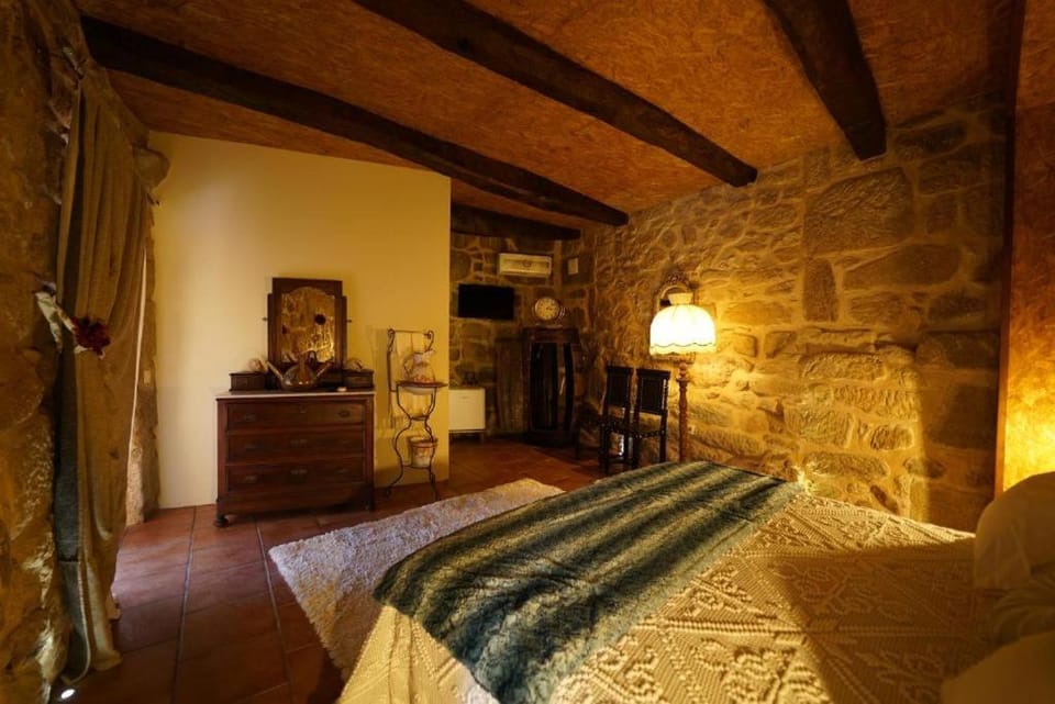 Quinta da Eira do Prado Farm Stay in Porto District