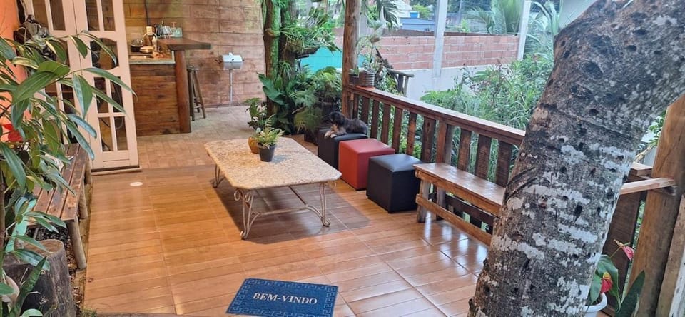 Lucia casa temporada, kitnet Vacation rental in Guarapari